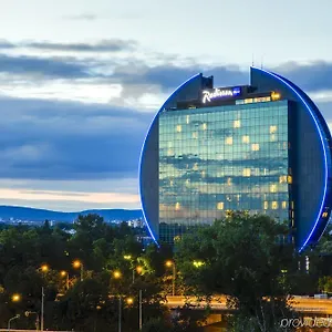radisson-blu-hotel-frankfurt.frankfurtammainhotels.com/
